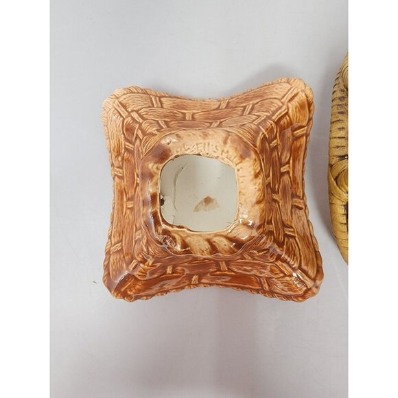 Vintage Ceramic Basket Set With Handle & Woven Design One Is Signed - Picture 8 of 11